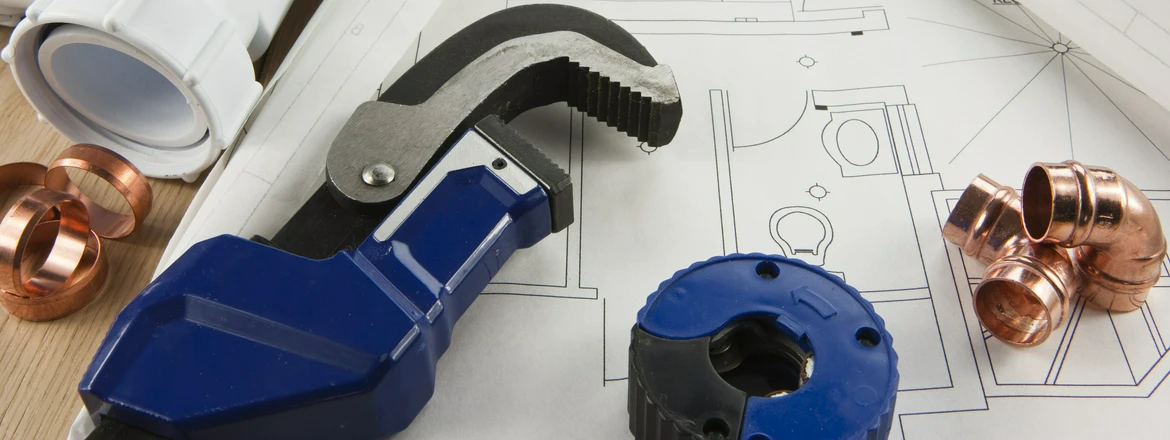 klucz i uszczelki na projektach